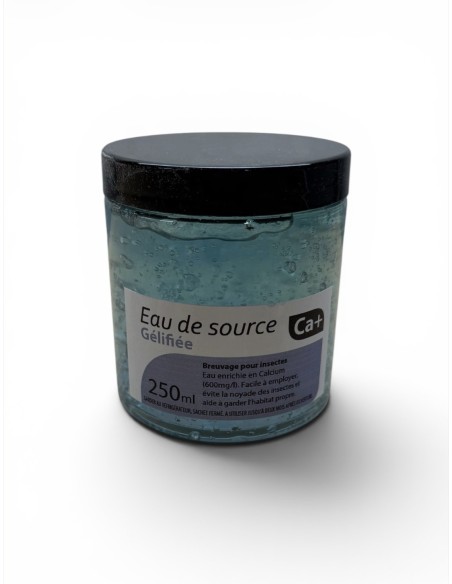 Eau gélifiée au calcium pour insectes, proies de vos reptiles.
